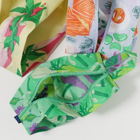 NWOT Baggu 3D Zip Pouch Small - Mixed Greens (Smorgasbord) - Picture 7 of 7